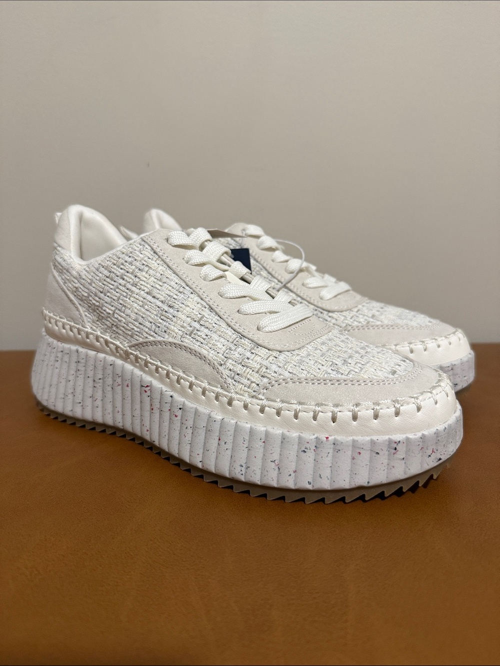 NWT Universal Thread Madison White Sneakers